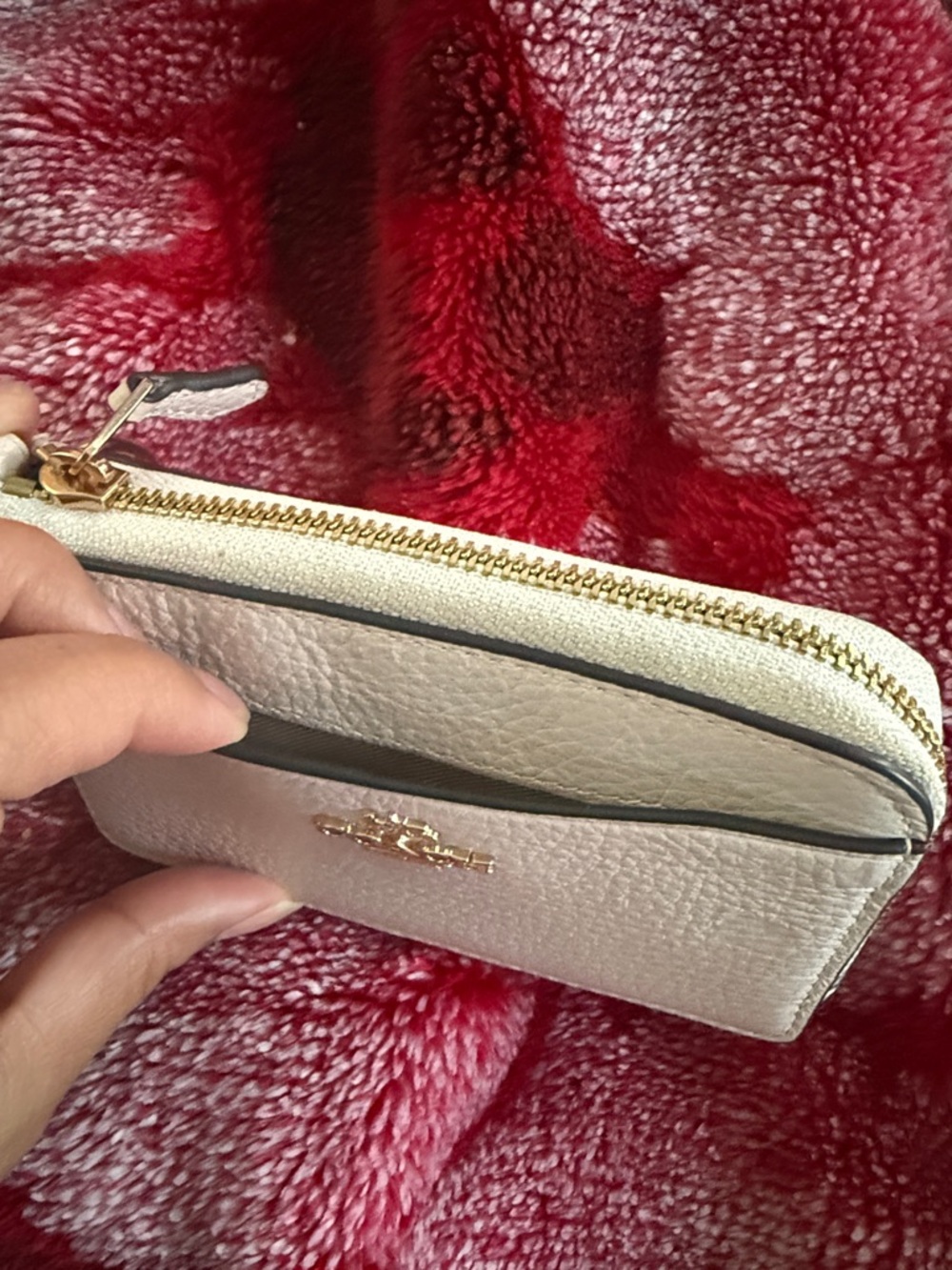 COACH White Pebbled Leather Card Case with Gold Key Ring - Picture 3 of 5